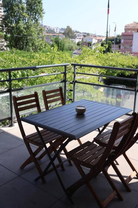 Suberbe Appartement Climatise Avec Terrasse Saint-Raphaël Exteriör bild